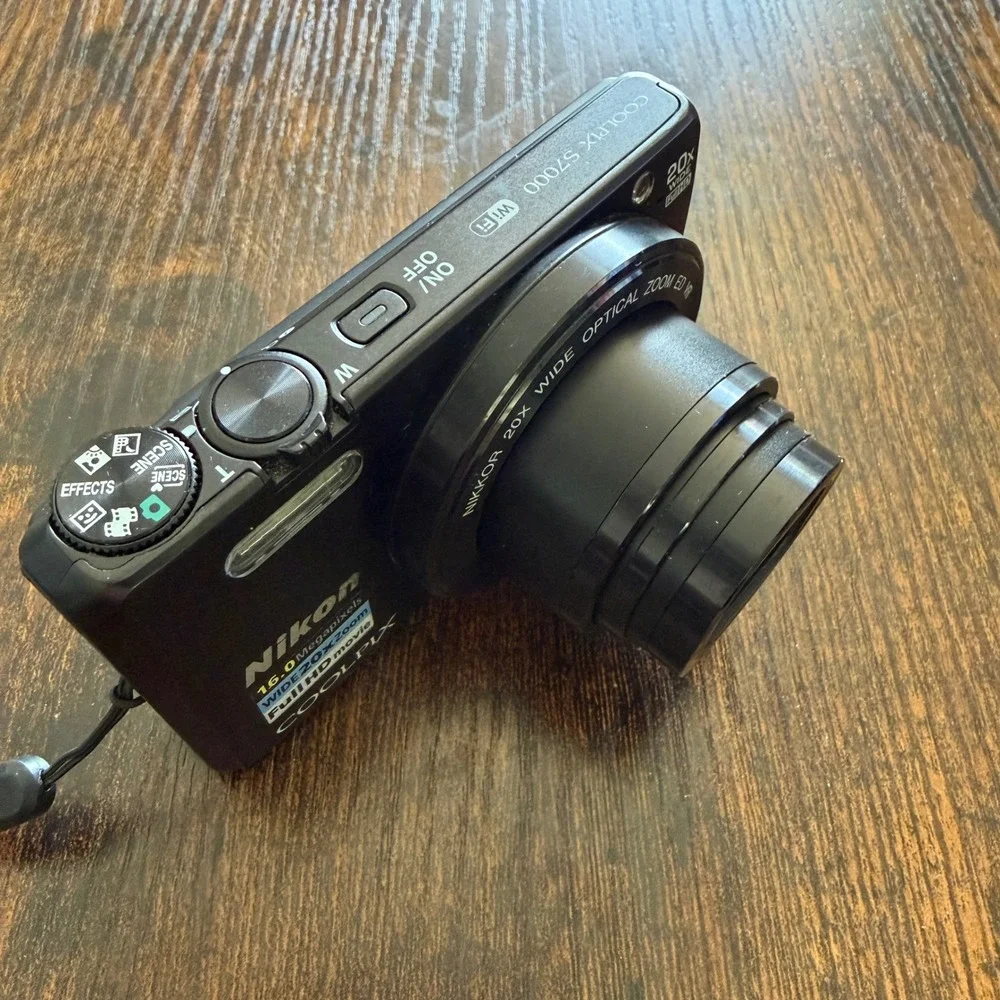Nikon Coolpix S7000 16mp HD Video 20x Zoom Charger 2 Batteries SD Card WORKS